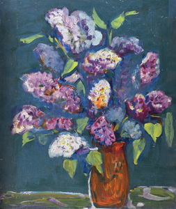 Werkverzeichnis Nr. 598, um 1971, Fliederstrauß in braunem Krug, Öl auf Karton, 57,2 x 48,4 cm