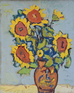 Werkverzeichnis Nr. 988, um 1976, Sonnenblumen in brauner Vase vor hellgrauem Grund,  Öl auf Hartfaser, 71,2 x 56,7 cm