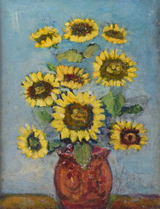 Werkverzeichnis Nr. 1063, um 1977, Sonnenblumen in brauner Vase vor hellblauer Wand, Öl auf Karton, 49,0 x 38,2 cm