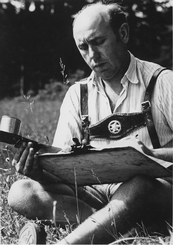 Konrad Sommer, beim Aquarellieren, um 1975